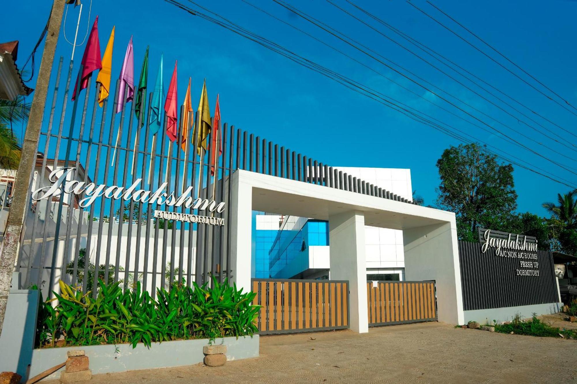 Jayalakshmi Residency Hotel Vaduvanchal Ngoại thất bức ảnh